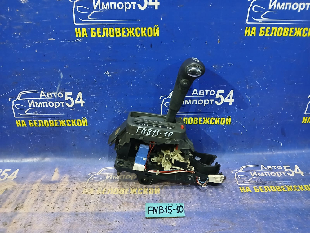 Селектор АКПП NISSAN SUNNY 2000