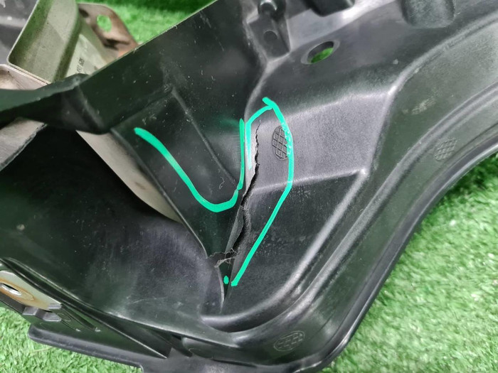 Насадка глушителя левая BMW X5 G05 (2018-2023)