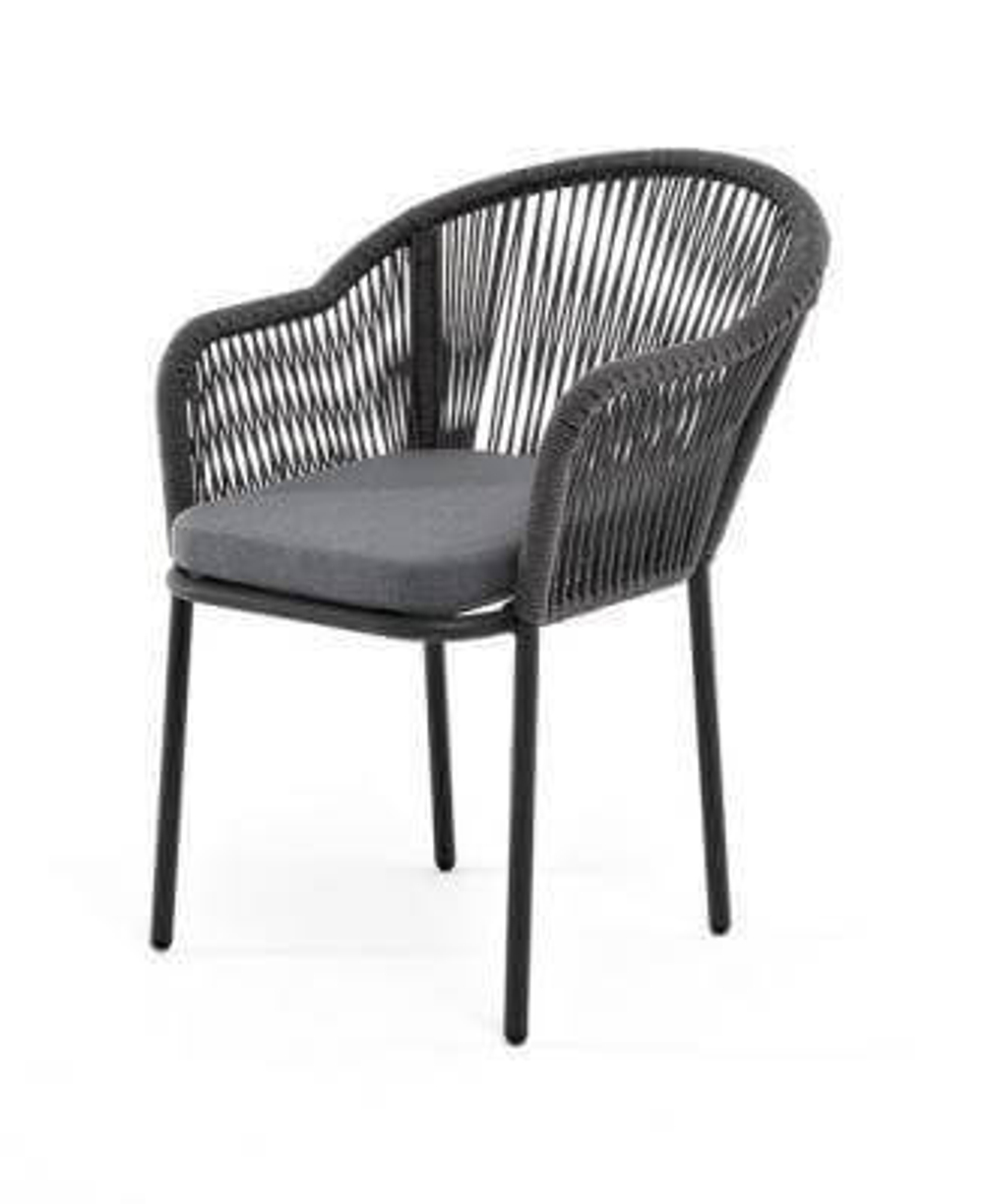 "Лион" стул плетеный из роупа, каркас алюминий темно-серый (RAL7024) муар, роуп темно-серый круглый, ткань темно-серая 027