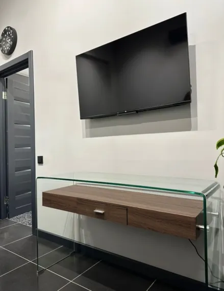 Консоль Glass с деревянной столешницей и выдвижным ящиком