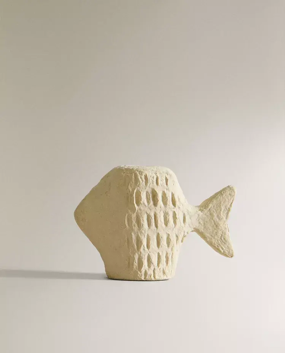 ZARA HOME ПОДСВЕЧНИК В ФОРМЕ РЫБКИ, ЭКРЮ