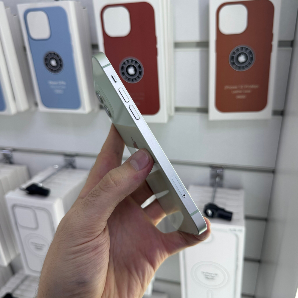 iPhone 12, 256 ГБ б/у