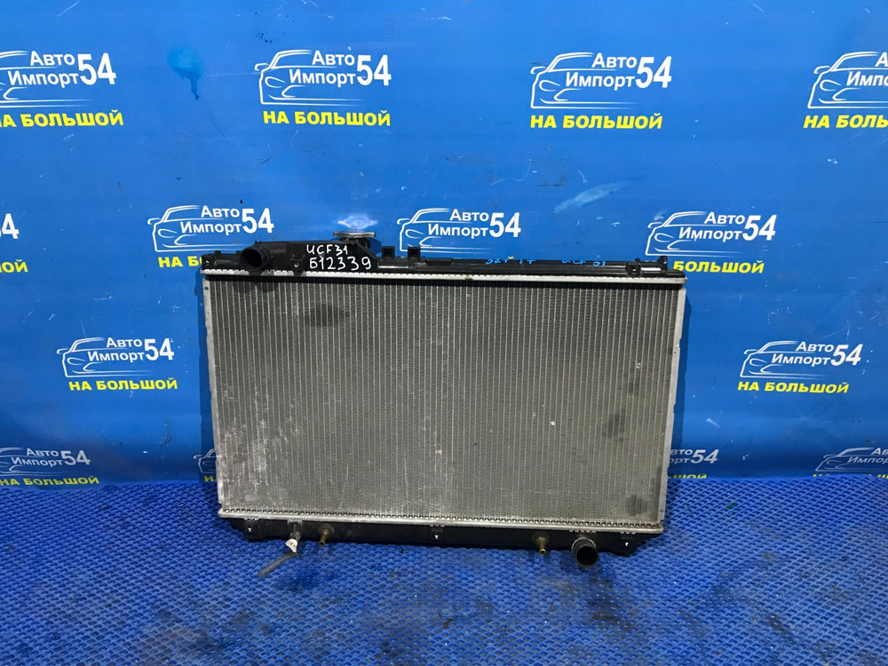 Радиатор двигателя TOYOTA CELSIOR 2000-2006