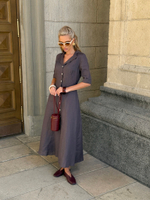 Платье из тенселя и льна на пуговицах в цвете антрацит