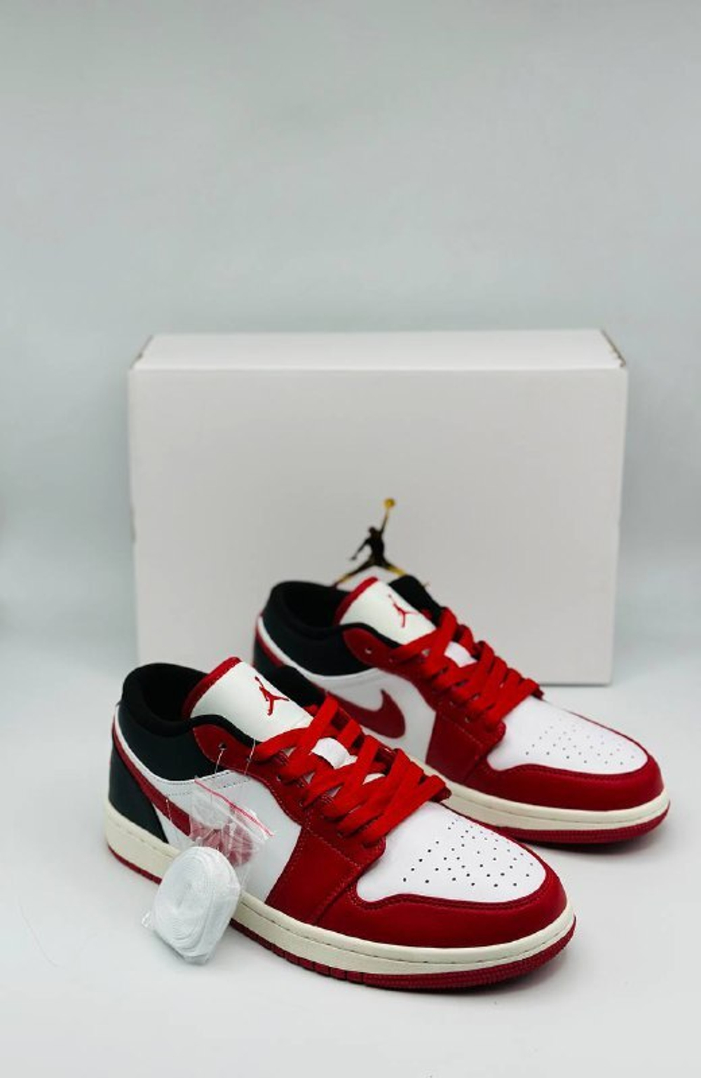 Кроссовки NIKE AIR JORDAN