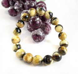 Браслет из янтаря натуральный, бусины 10 мм. Янтарь натуральный камень, белый пейзажный