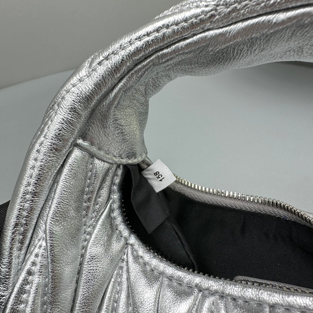 Miu Miu Wander Hobo Bag 17 cm