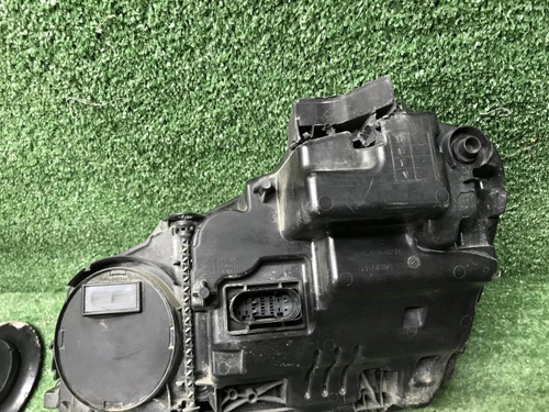 Битая Фара правая Mercedes E W213 (2020-2023) LED