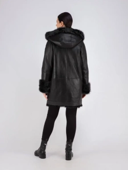 Дубленка зимняя с капюшоном натуральная оверсайз