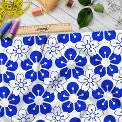 Ткань кулирная гладь белые и синие цветы на белом фоне