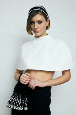 Мини сумочка из черного бархата с жемчугом