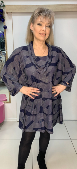 Темно-синяя вискозная туника с разрезами