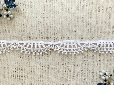 Кружево плетеное,  ш. 2 см.