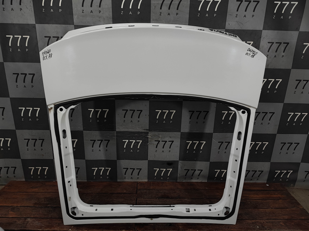 Крышка багажника Skoda Octavia 4 (A8) 19-нв Б/У Оригинал 5E6827023C