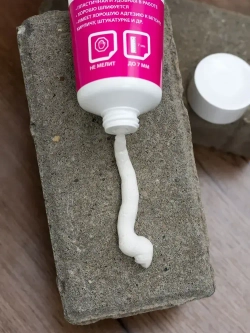 VGT (ВГТ) Шпатлевка акриловая для внутренних работ, заделки неровностей, трещин и сколов, 330 г, Цвет белый