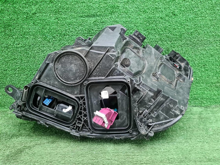 Фара правая Mercedes S W223 (20-нв) Digital Light