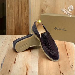 Лоферы Loro Piana из кожи крокодила