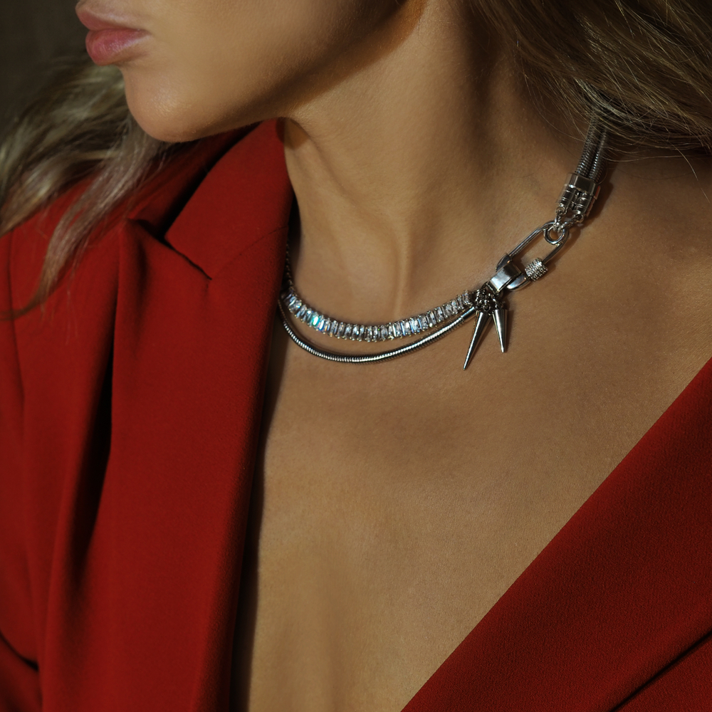 crystal spike choker