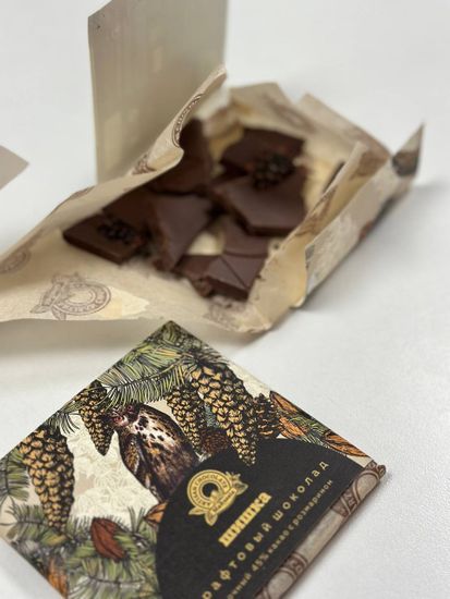 Шоколад крафтовый молочный 45% Шишка с розмарином, 50 гр