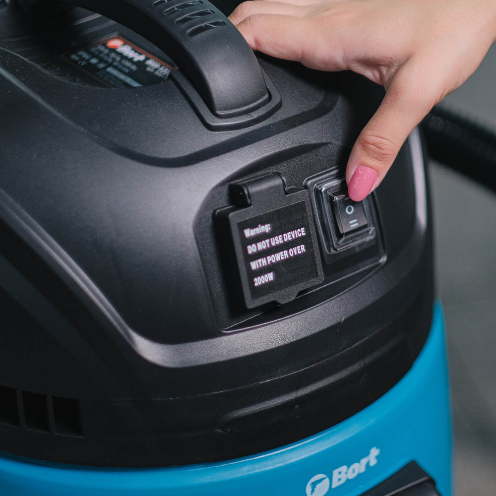 Пылесос для сухой и влажной уборки BORT BSS-1220-M