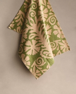 ZARA HOME X NANUSHKA ЛЬНЯНОЕ ПОЛОТЕНЦЕ С ЦВЕТОЧНЫМ РИСУНКОМ, РОЗОВЫЙ