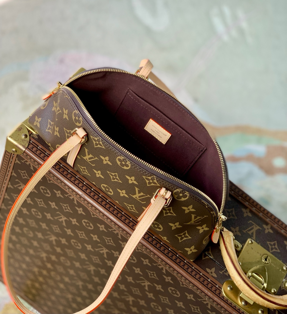 Louis Vuitton Squire East West