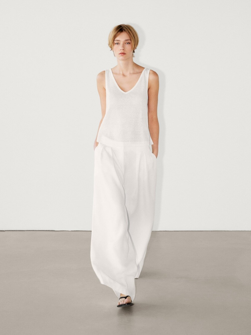 Massimo Dutti Топ из 100% льна на бретелях, кремовый