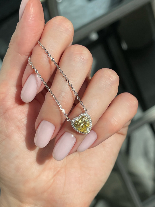 Серебряная подвеска сердце с желтым камнем