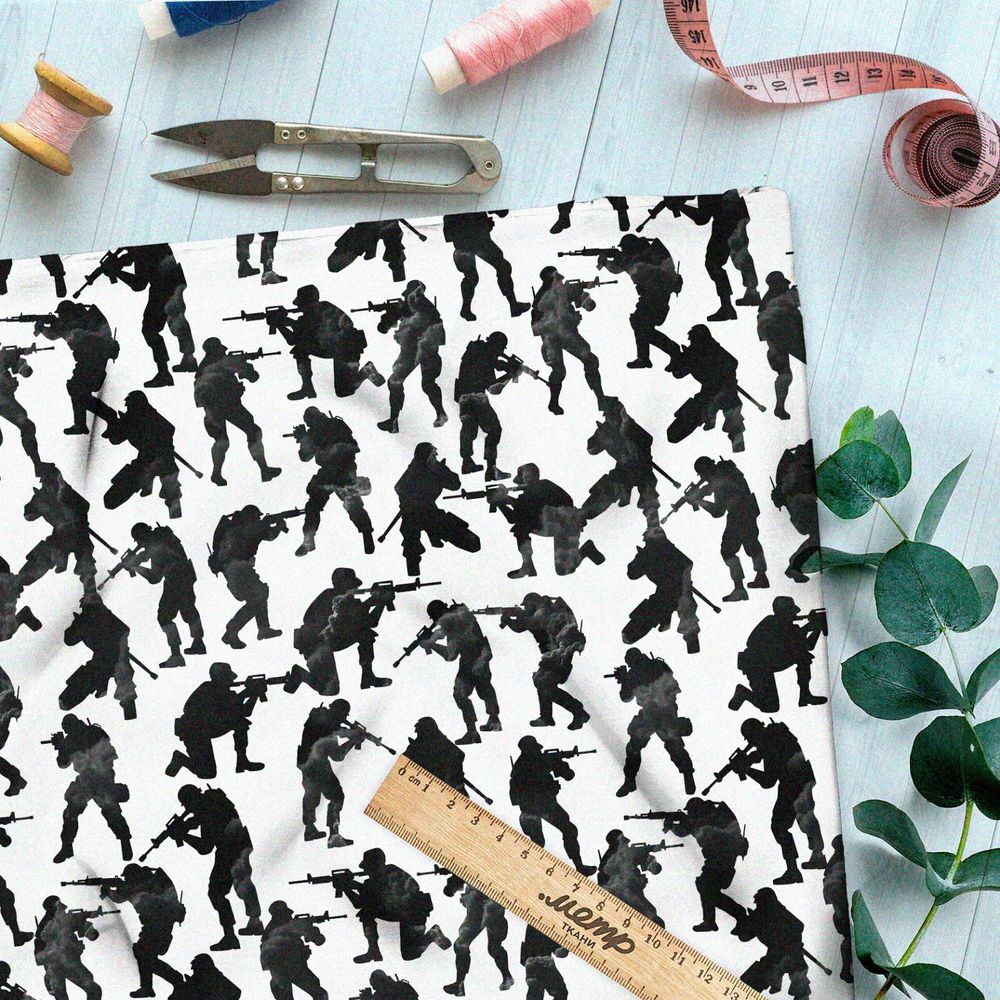 Ткань оксфорд 210 чёрный силуэт спецназовцев на белом фоне