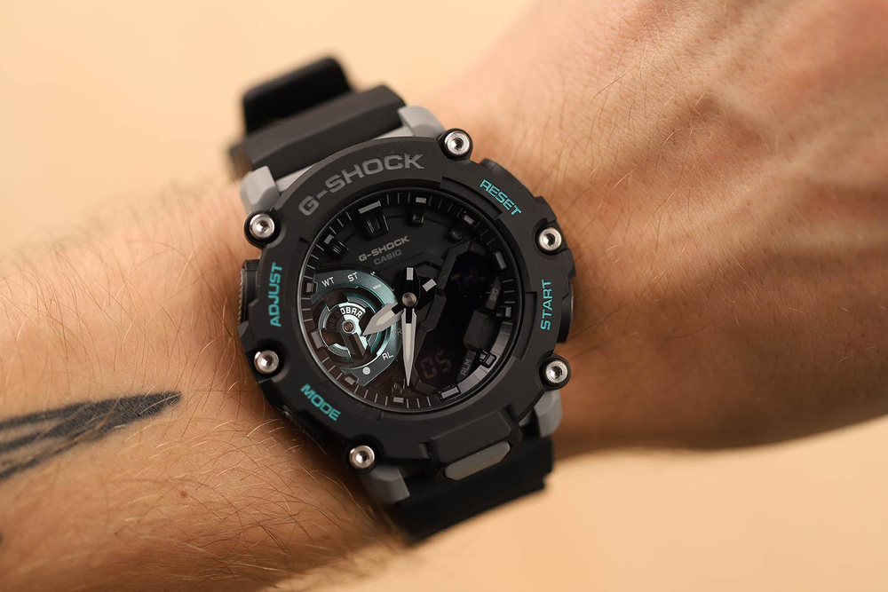 Часы Casio GA-2200M-1AER