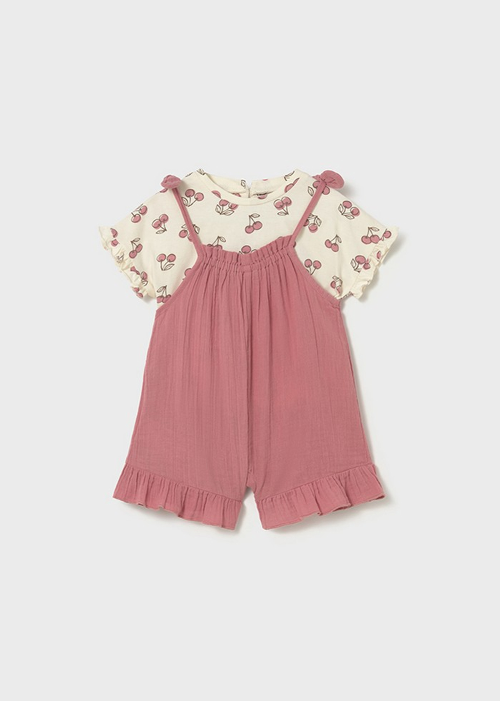 комбинезон с футболкой