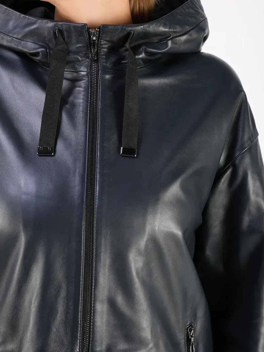 Кожаная куртка демисезонная с капюшоном длинная