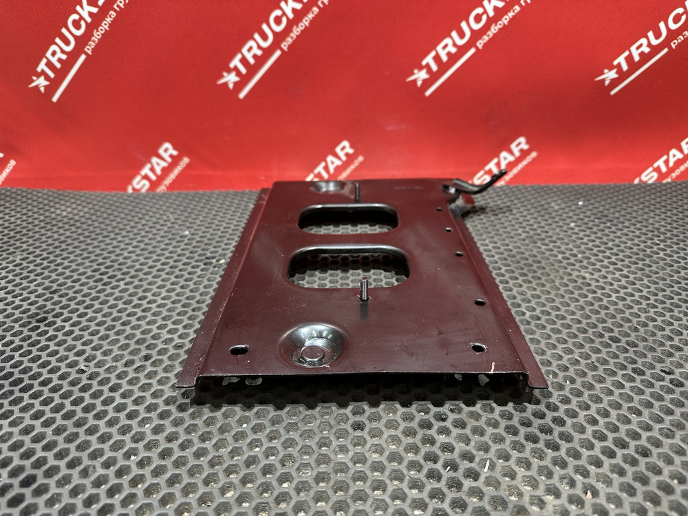 Кронштейн крепления приборной панели