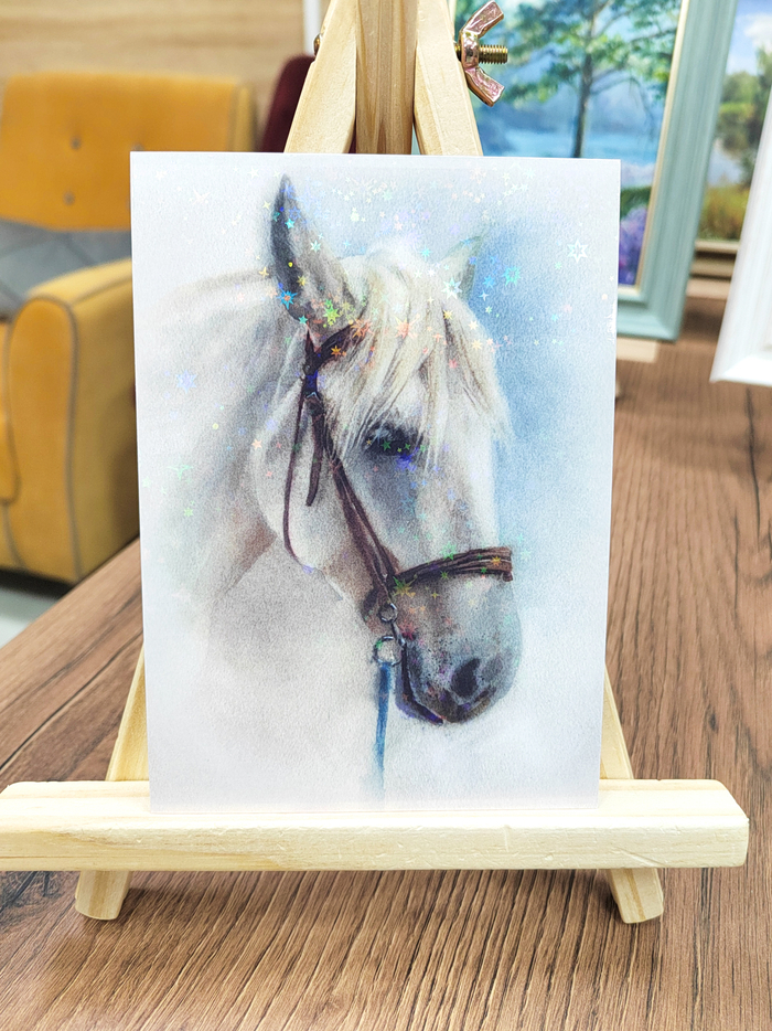 Открытка с голографией "Конь на голубом фоне"