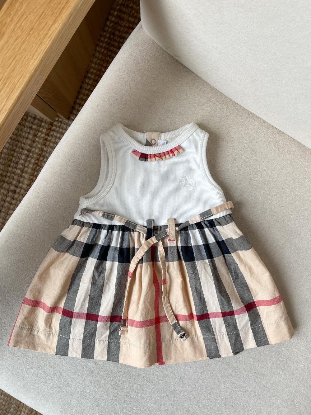 Платье Burberry, 62