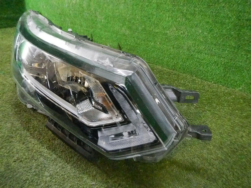 Фара правая Nissan Qashqai 2 j11 (17-23) галоген