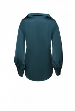 Fall/Winter 2021, Шелковая блуза с глубоким декольте