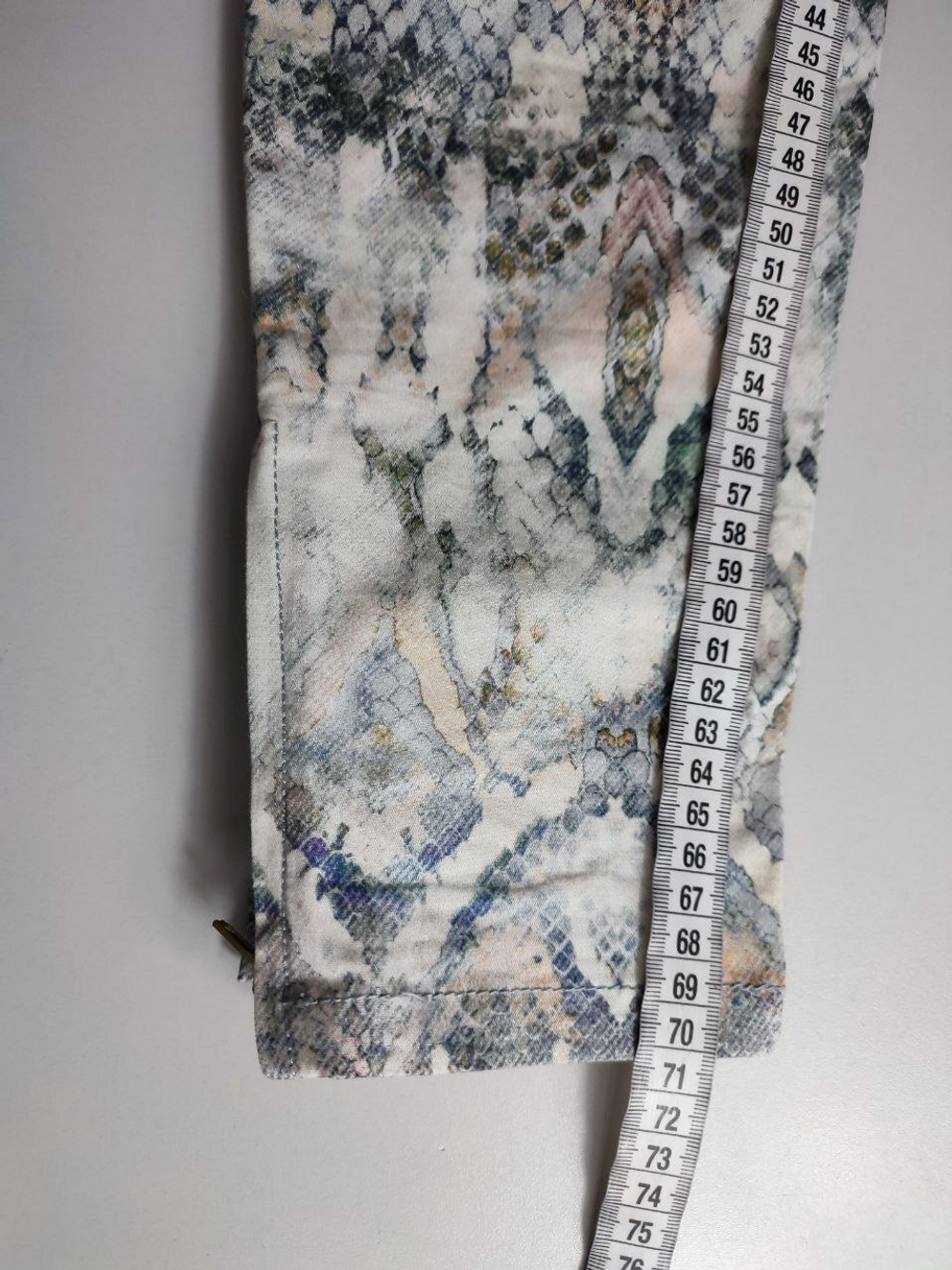 Джинсы Zara светлые 44 размер