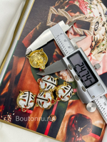 Пуговицы Гучч. тигр с белой эмалью в золотистом обрамлении