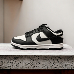 Nike SB Dunk Low • Black White