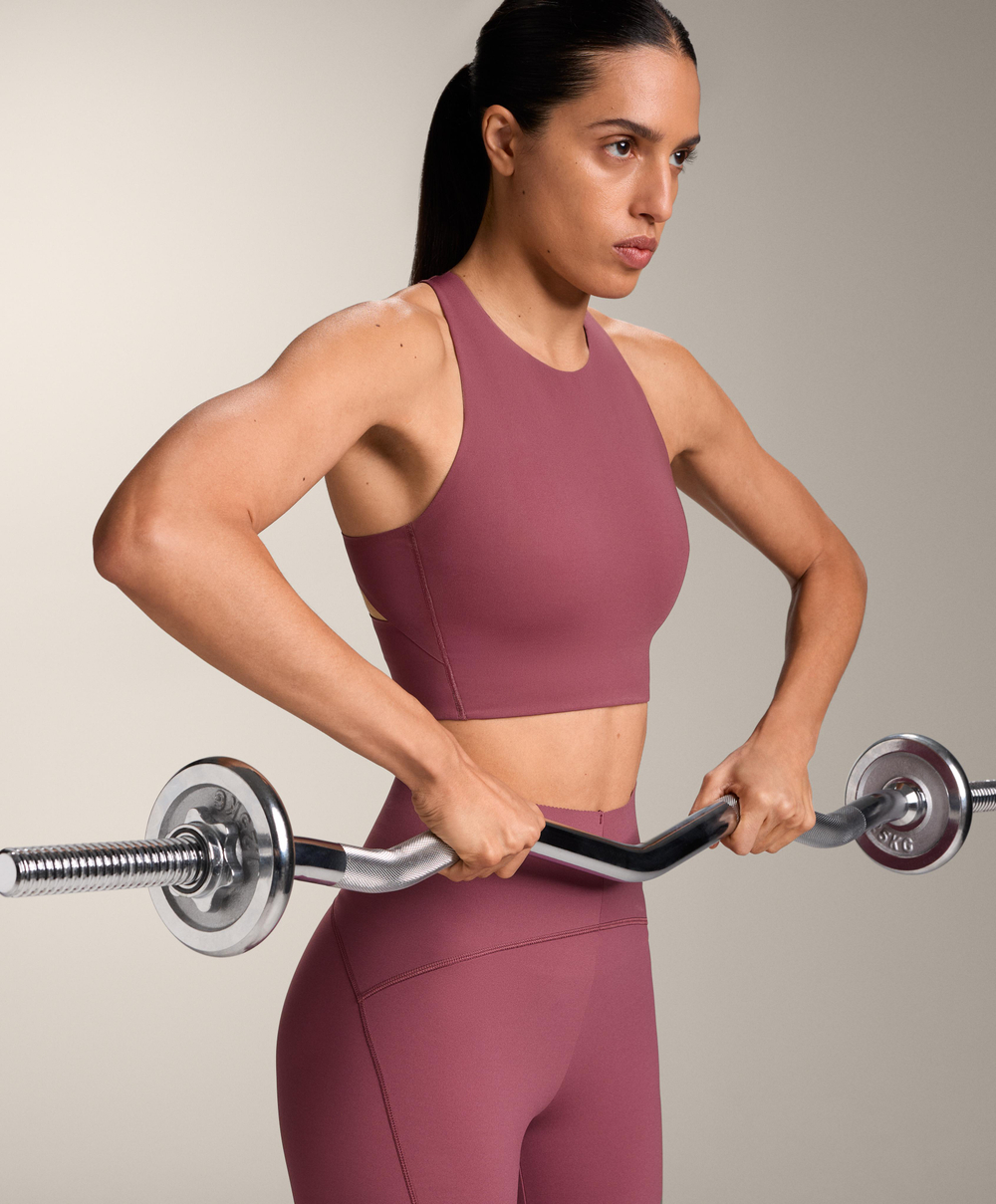 Oysho Топ Light Touch с перекрестной спинкой, грязный rosette