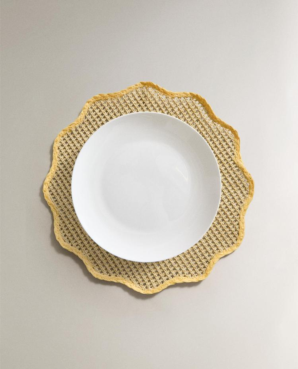 ZARA HOME ПОДСТАВКА ПОД СТОЛОВЫЕ ПРИБОРЫ ИЗ БУМАГИ С ЦВЕТОЧНЫМ УЗОРОМ, ЖЕЛТЫЙ