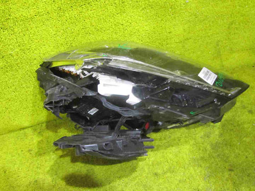 Битая Фара правая VW Passat B8 (2014-2020) LED