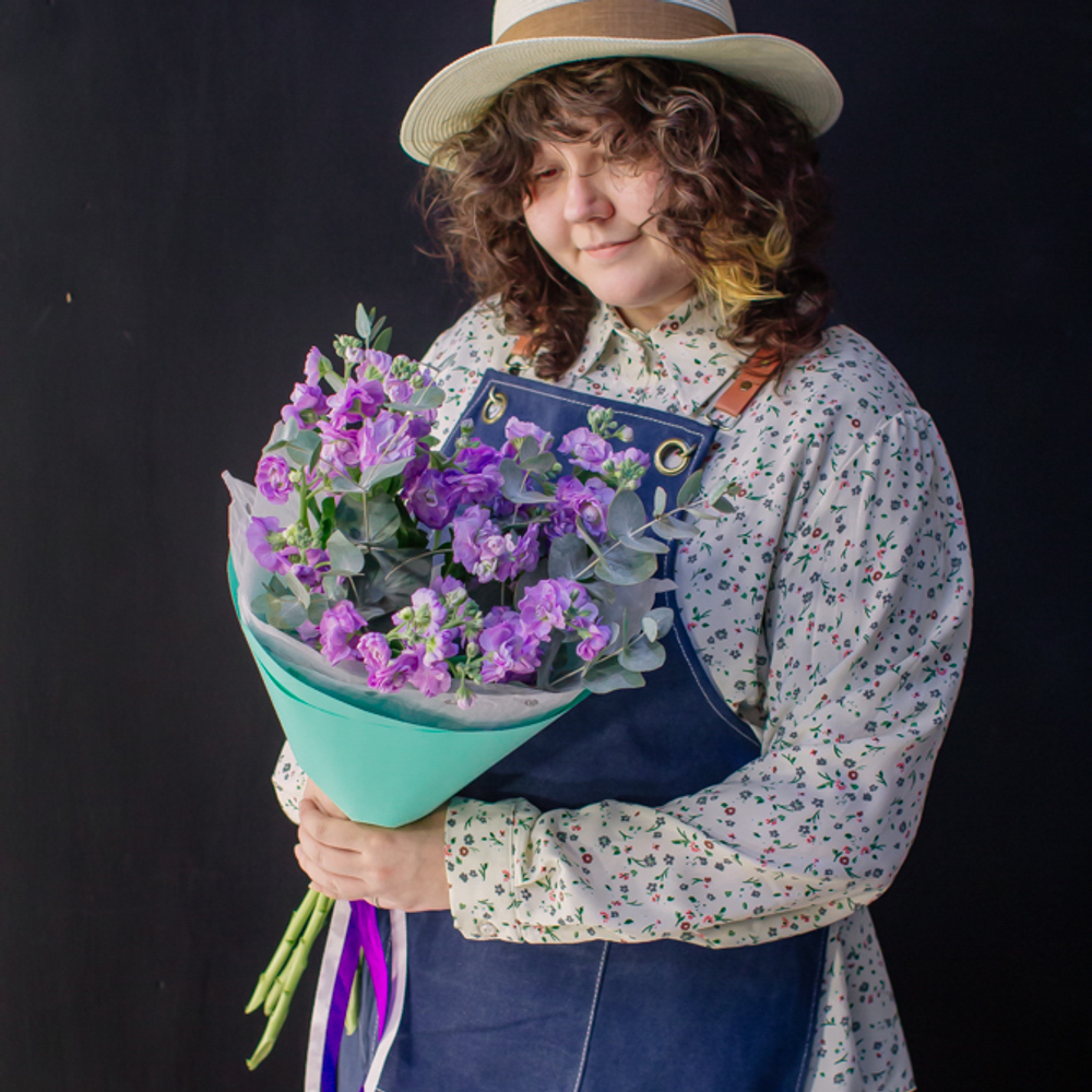 19. Очаровательный букет с ароматной маттиолой