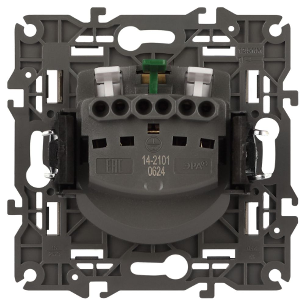 Розетка ЭРА Elegance 14-2101-04 с заземлением 2P+E Schuko 16A-250В IP20 шампань