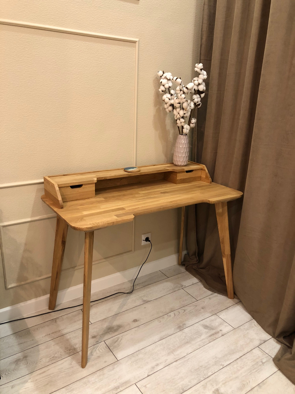 Стол туалетный из массива дуба Lugos'Art