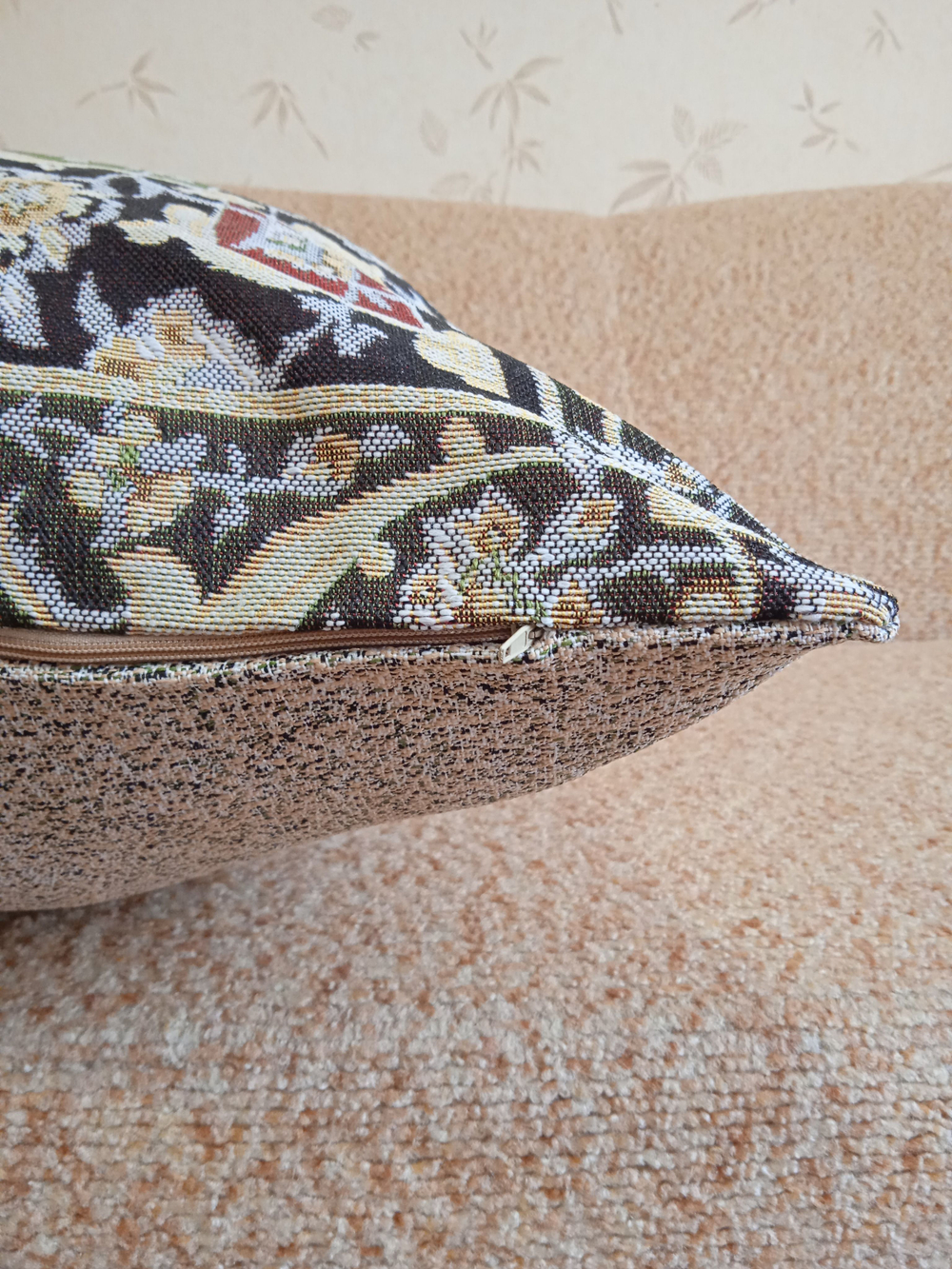 Декоративная гобеленовая наволочка для интерьерной подушки Ковровый узор 3 68х47