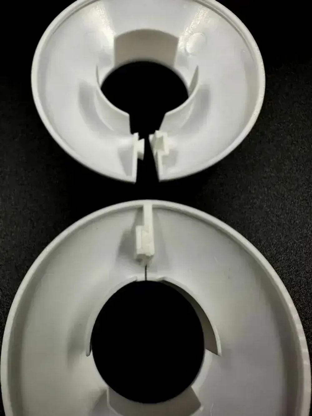 Обвод декоративный для труб 22 мм 2 шт