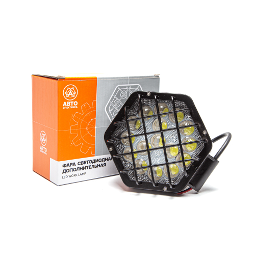 Фара светодиодная дополнительная, шестиугольная 135*80*165, направленный свет, 16 диодов, линзованная, с решеткой, крепление по центру, 48 Вт, 10-30 В
