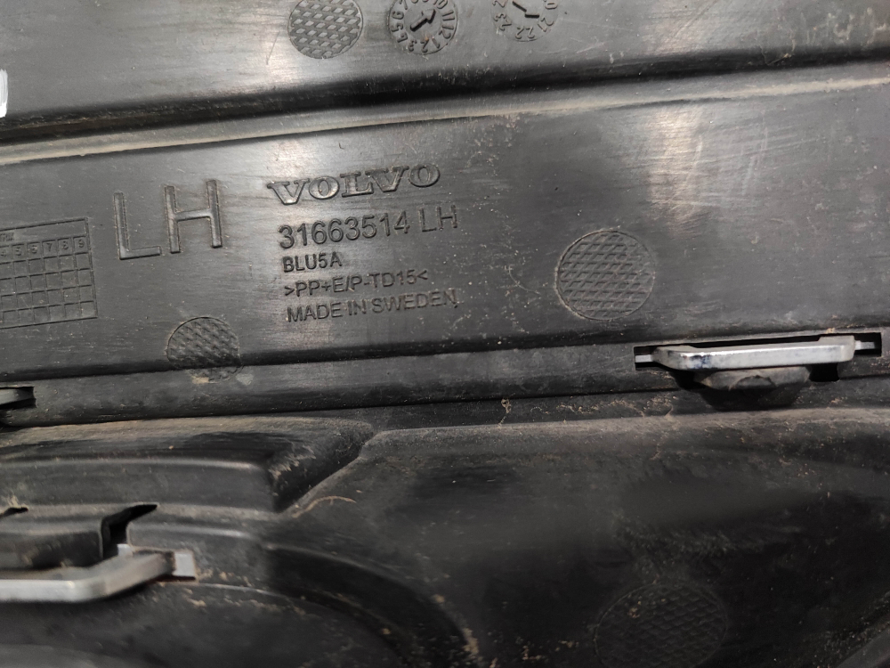 Решетка бампера левая Volvo XC90 2 19-24 Б/У Оригинал 31663514